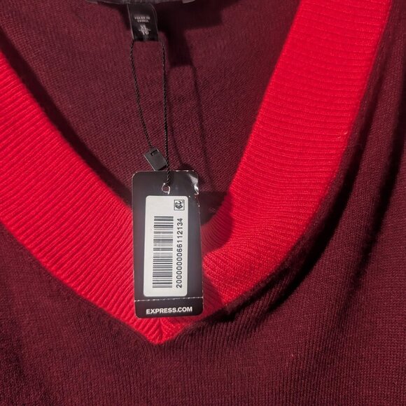 Express | Deep V Contrasting Sweater In Red/Burgundy - Picture 10 of 12